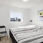Four-bedroom In Holiday home