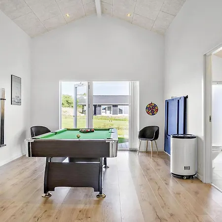 Vakantiehuis Four-bedroom In Haderslev