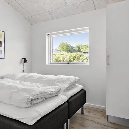 Vakantiehuis Four-bedroom In