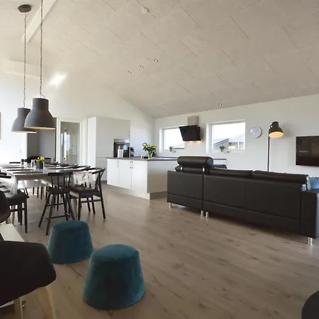 Four-bedroom In בית נופש הדרסלב