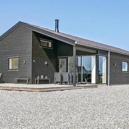 Four-bedroom In בית נופש