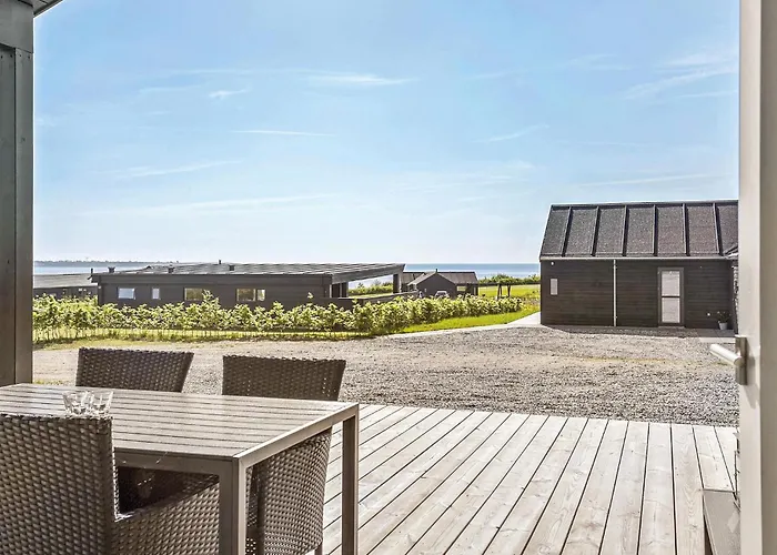 בית נופש Four-bedroom In הדרסלב