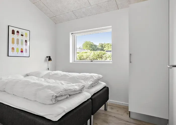 בית נופש Four-bedroom In